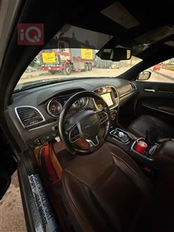 کرایسلەر 300